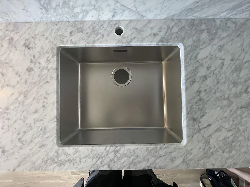 Køkkenbordplade i Carrara C, Täby – billede 2