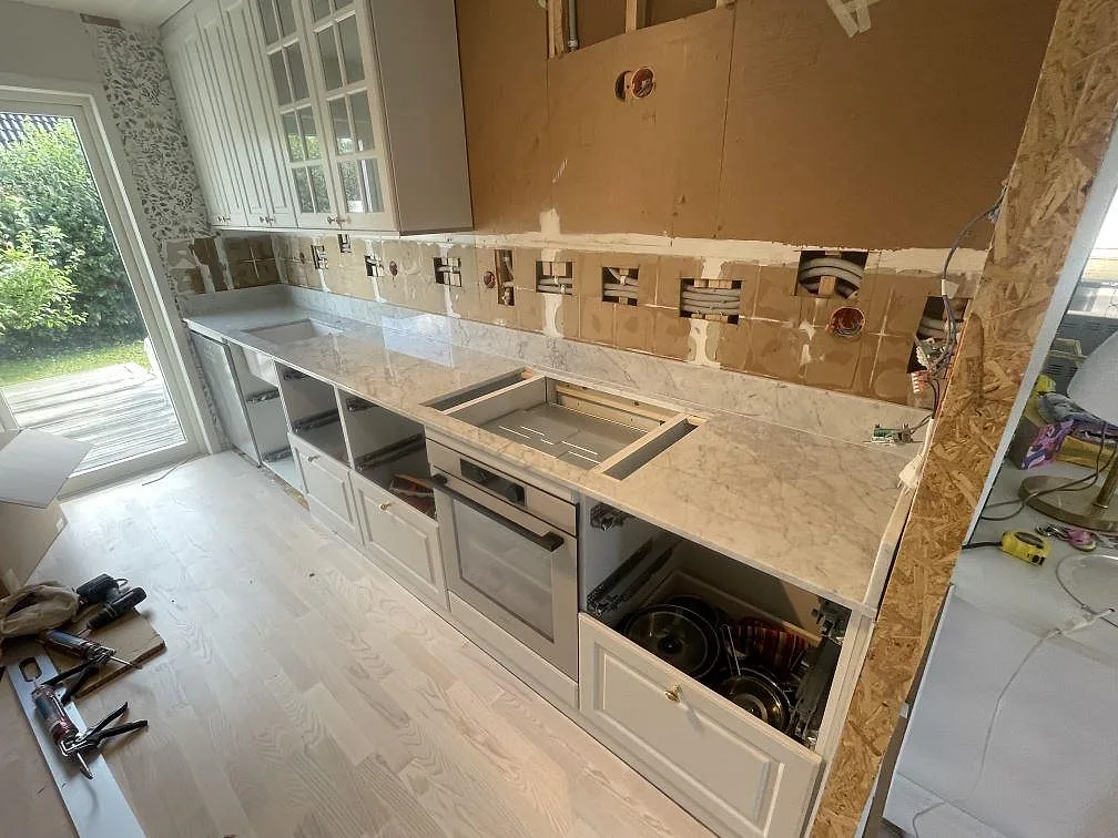Køkkenbordplade i Carrara C, Uppsala – billede 2