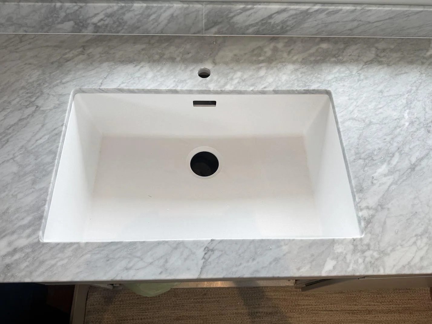 Marmorbordplade i Carrara C, Växjö – billede 3