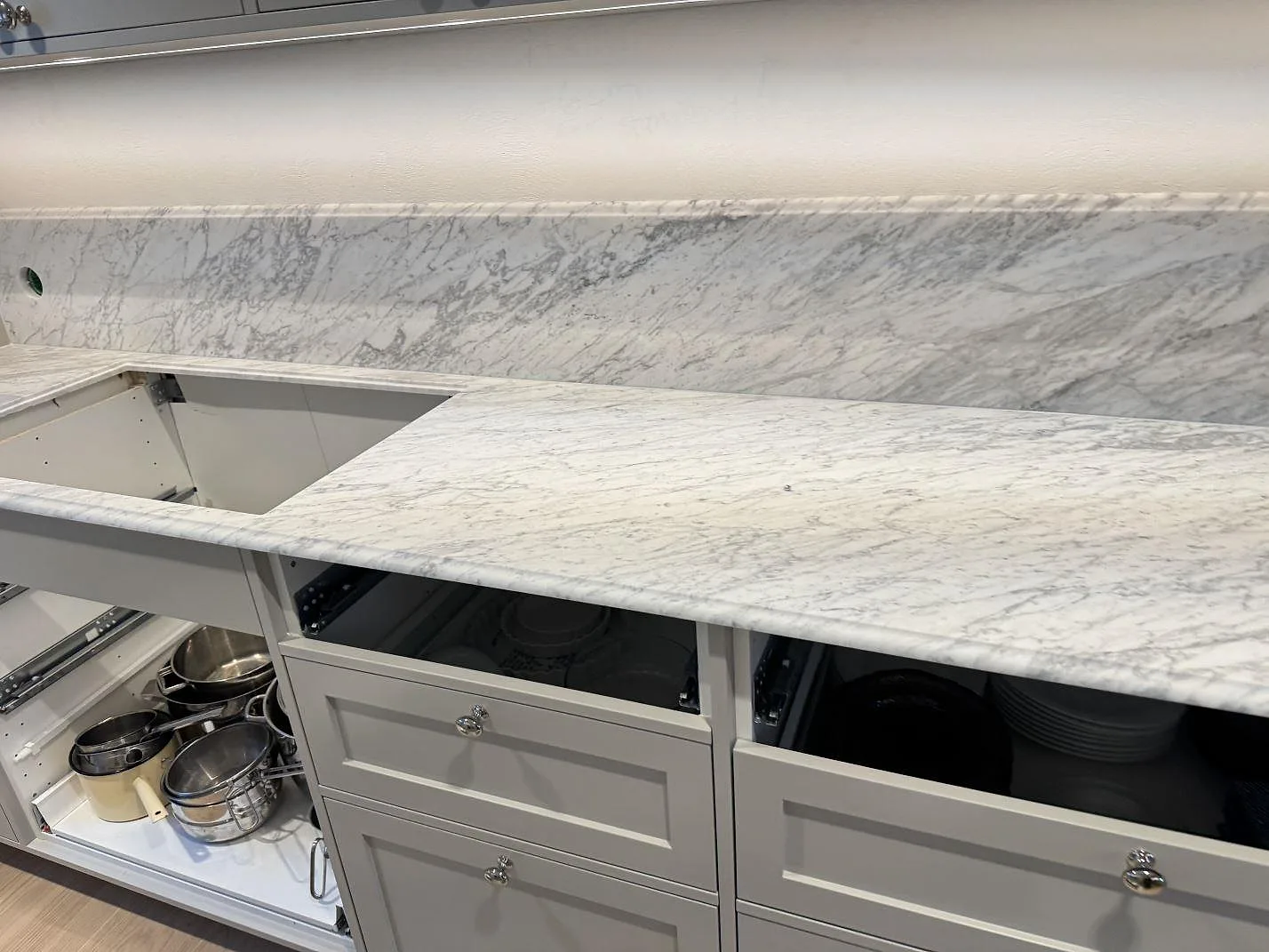 Køkkenbordplade i Carrara C, Ystad – billede 4
