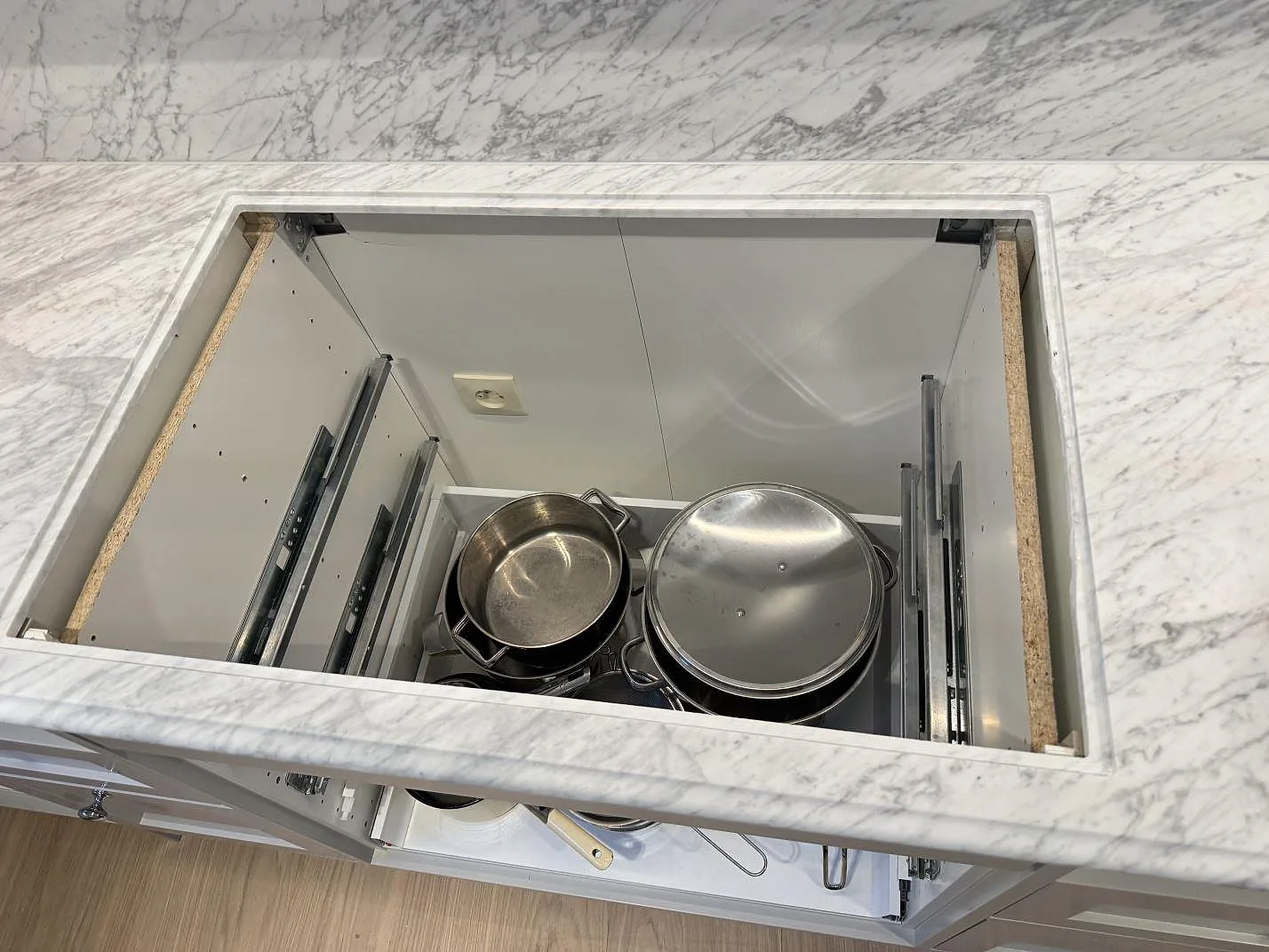 Køkkenbordplade i Carrara C, Ystad – billede 8