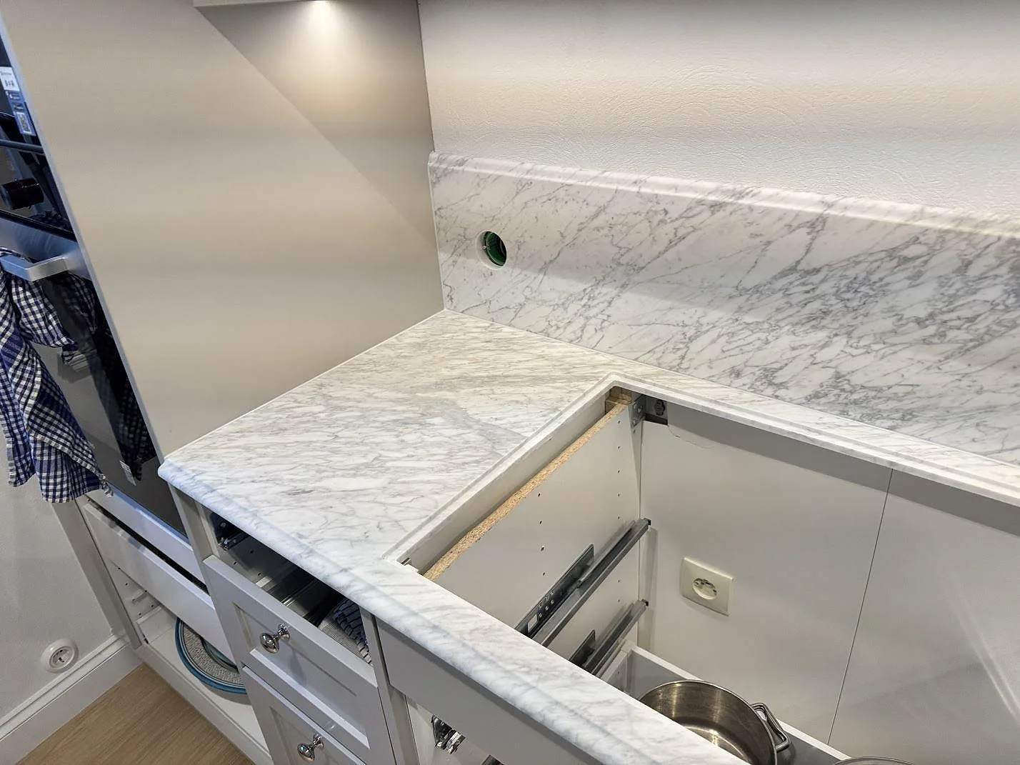 Køkkenbordplade i Carrara C, Ystad – billede 7