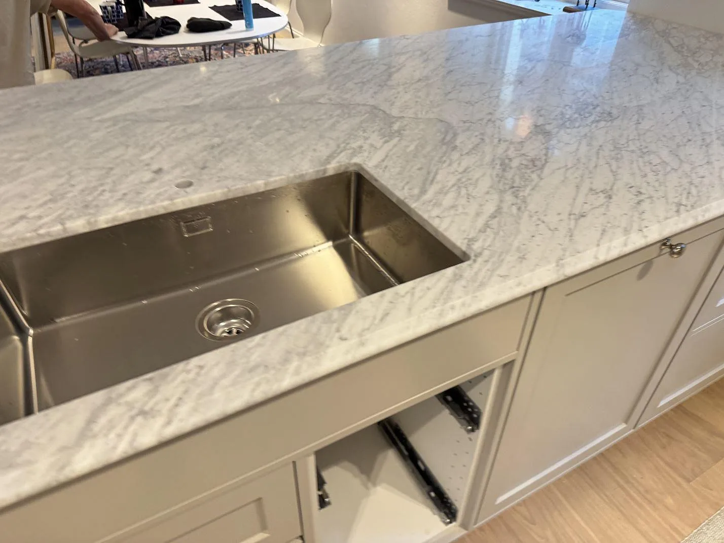 Køkkenbordplade i Carrara C, Ystad – billede 2