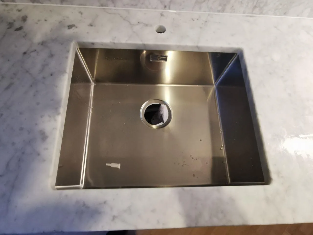 Køkkenbordplade i Carrara CD, Malmö – billede 2