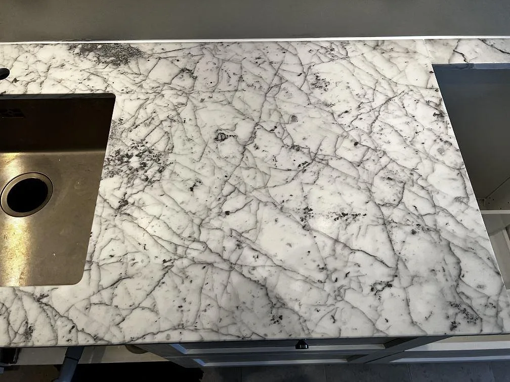 Køkkenbordplade i Carrara C, Malmö – billede 4