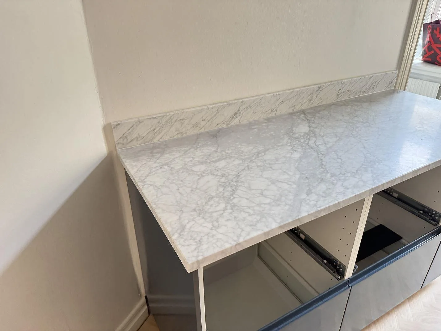 Køkkenbordplade i Carrara C, Malmö – billede 3