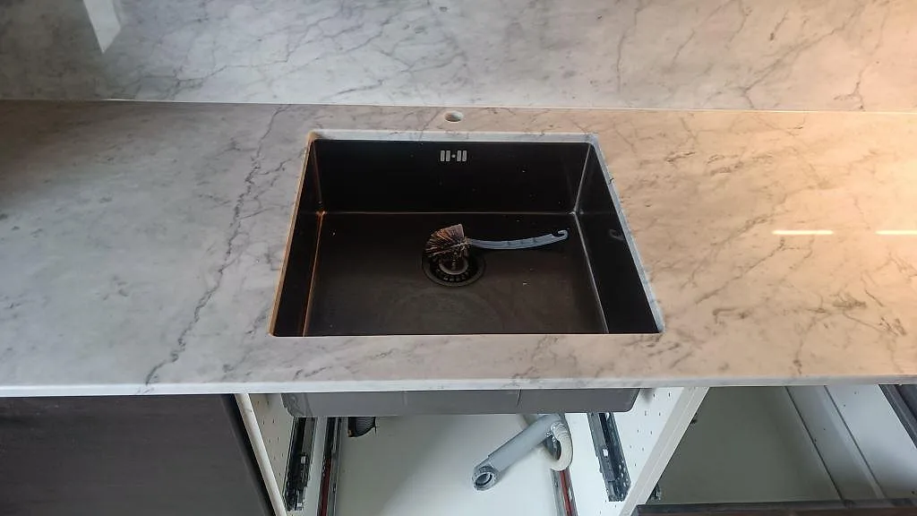 Køkkenbordplade i Carrara C, Skee – billede 3