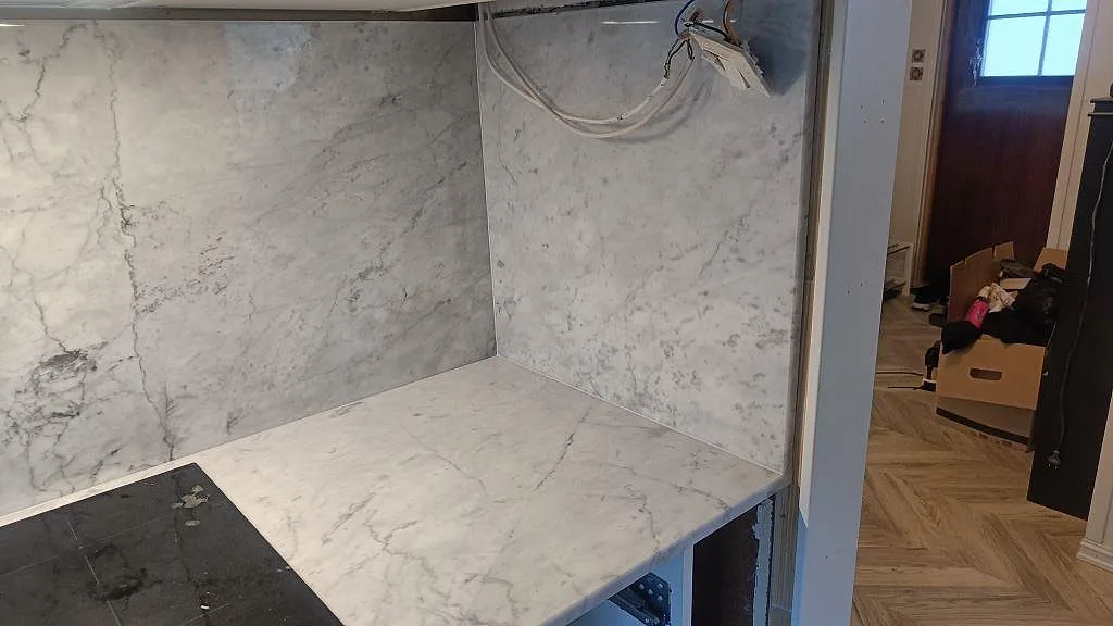 Køkkenbordplade i Carrara C, Skee – billede 5