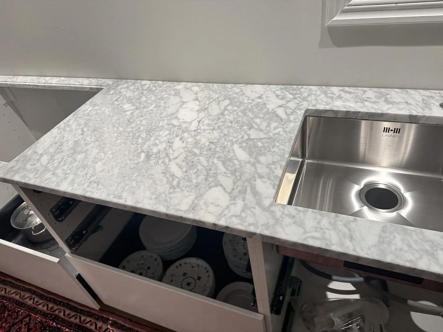 Køkkenbordplade i Carrara C, Stora høje – billede 5