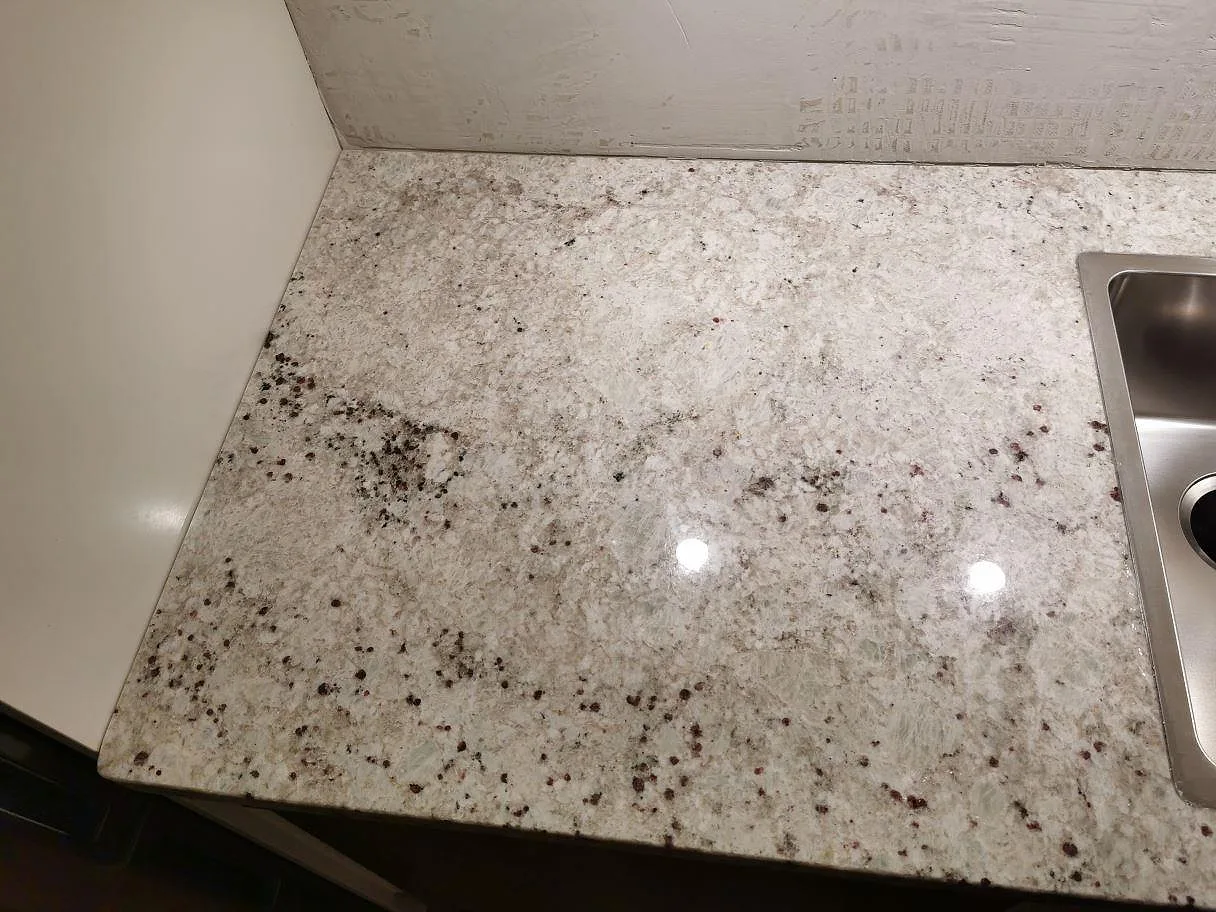 Køkkenbordplade i Colonial White, Lomma – billede 2