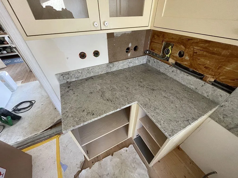 Køkkenbordplade i Colonial White, Östra Sönnarslöv – billede 2