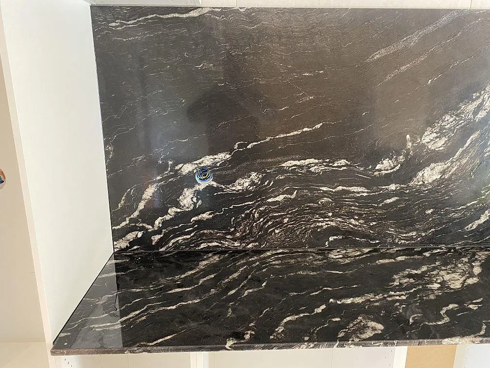 Køkkenbordplade i Cosmic Black, Kävlinge – billede 4
