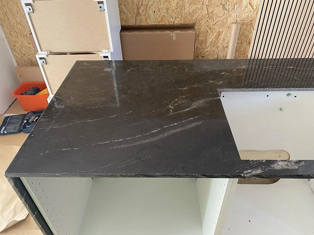 Køkkenbordplade i Cosmic Black, Kävlinge – billede 2