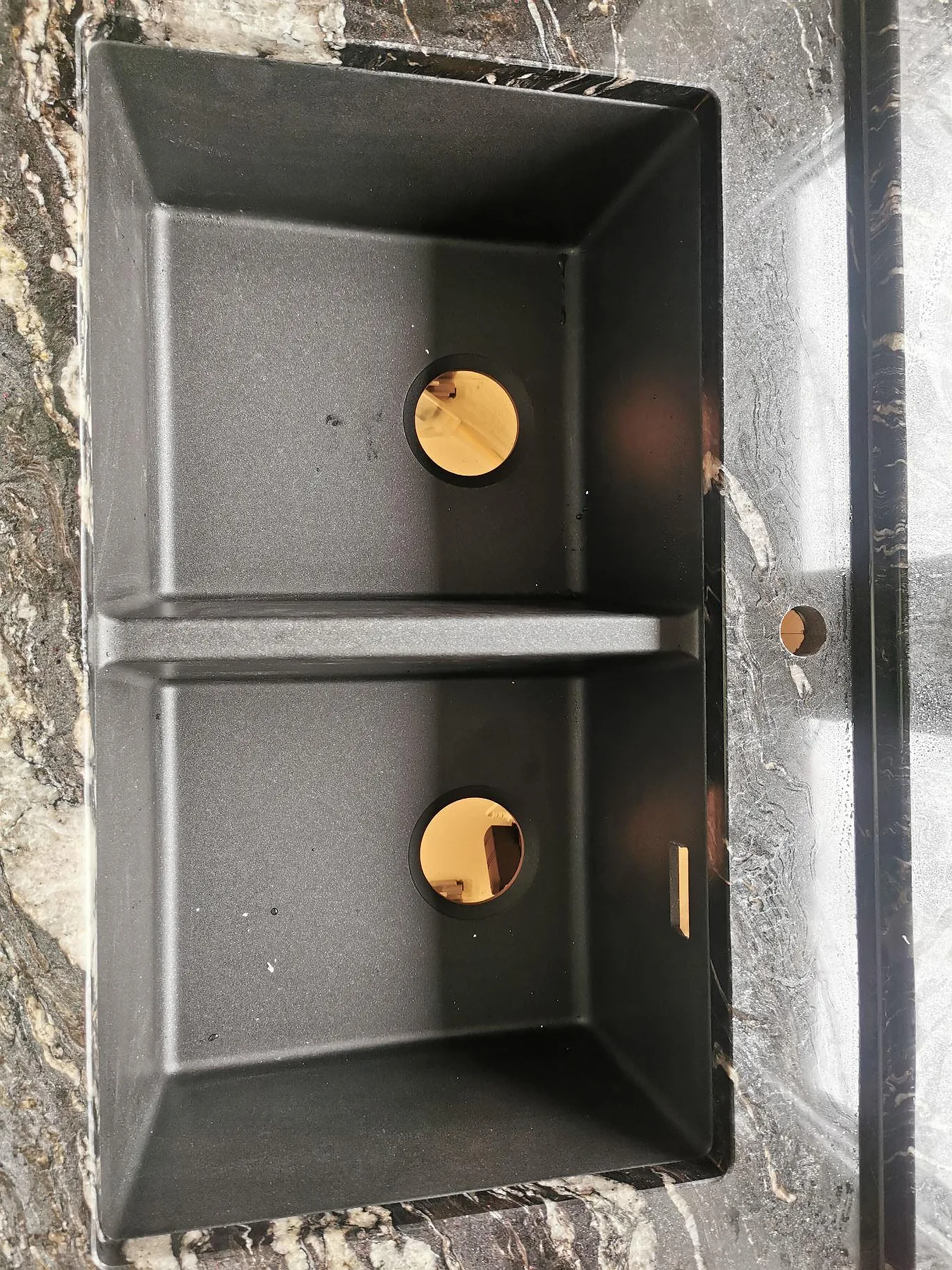 Køkkenbordplade i Cosmic Black, Klågerup – billede 2