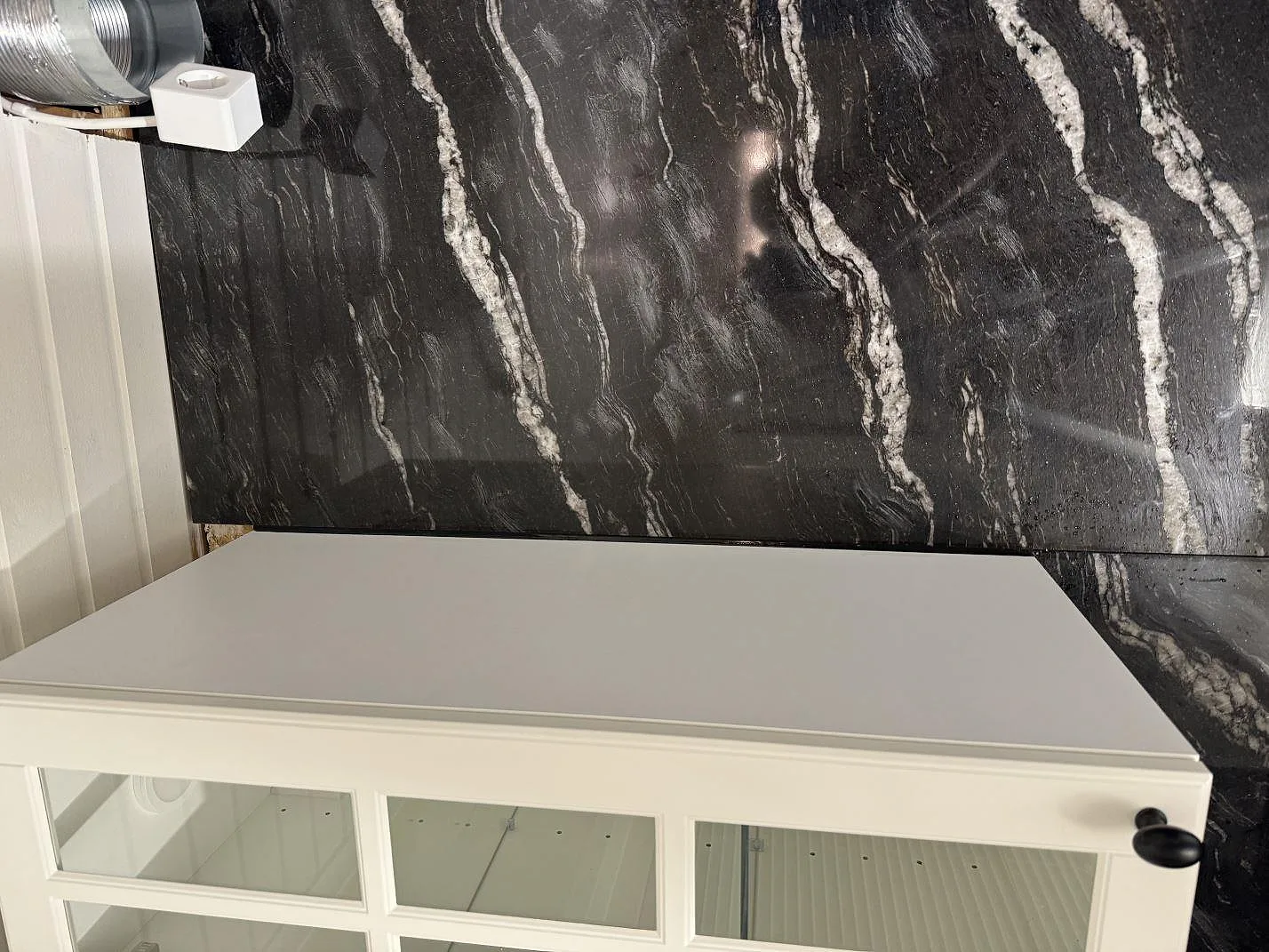 Køkkenbordplade i Cosmic Black, Malmö – billede 7