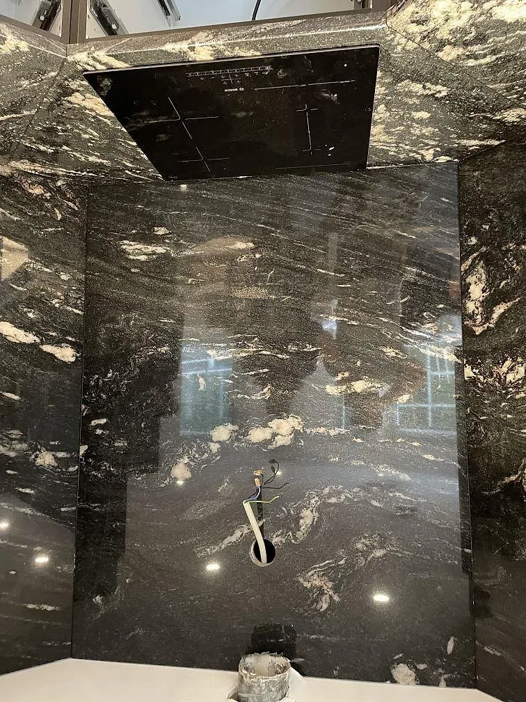 Køkkenbordplade i Cosmic Black, Sandared – billede 4