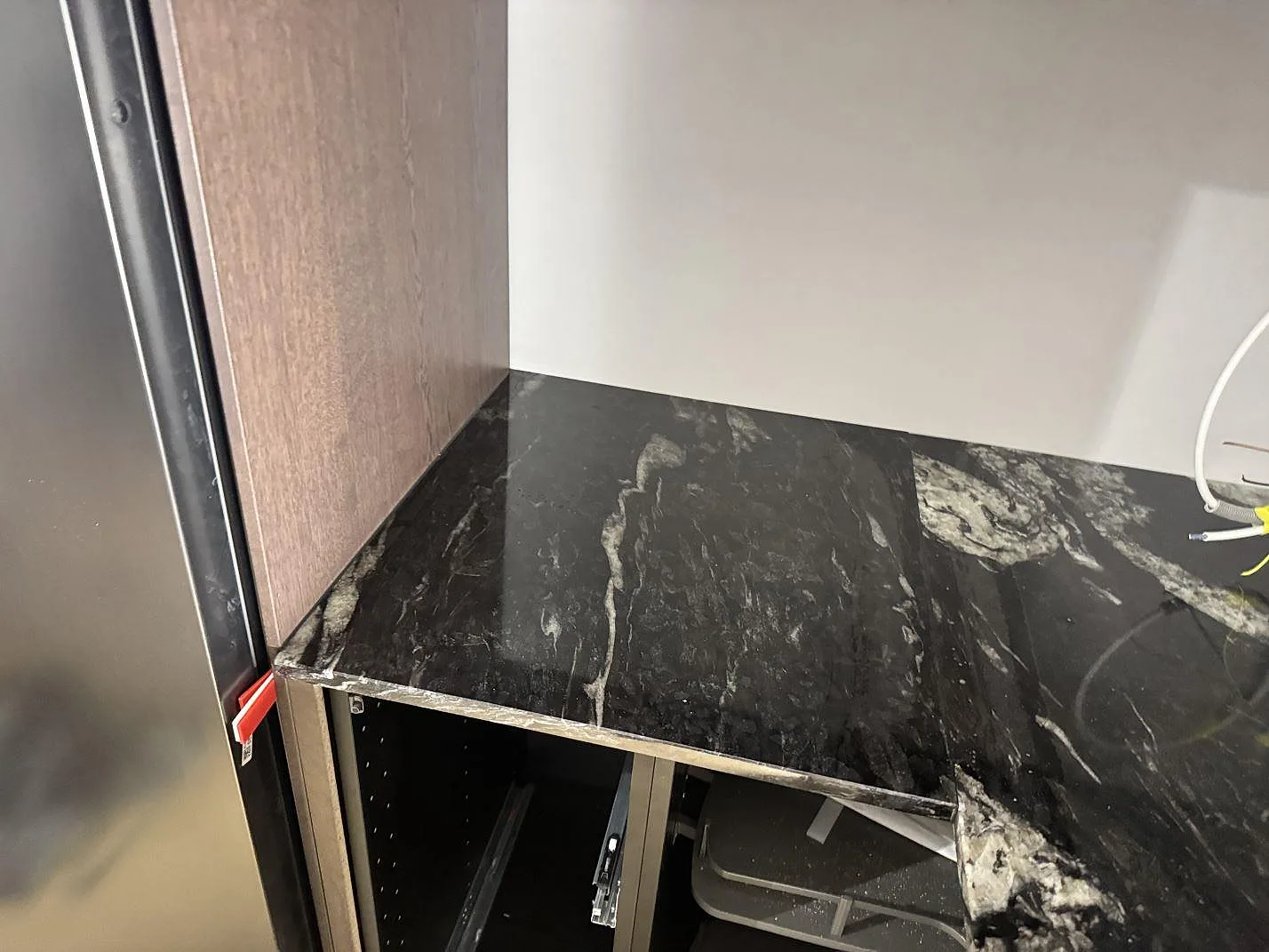 Køkkenbordplade i Cosmic Black, Sölvesborg – billede 2