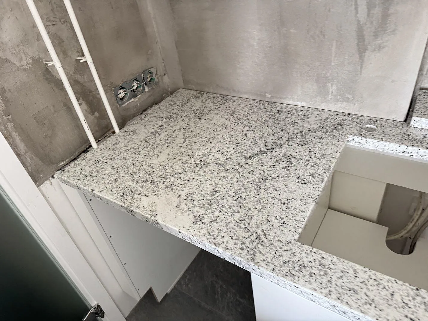 Køkkenbordplade i Cotton White, Lomma – billede 4