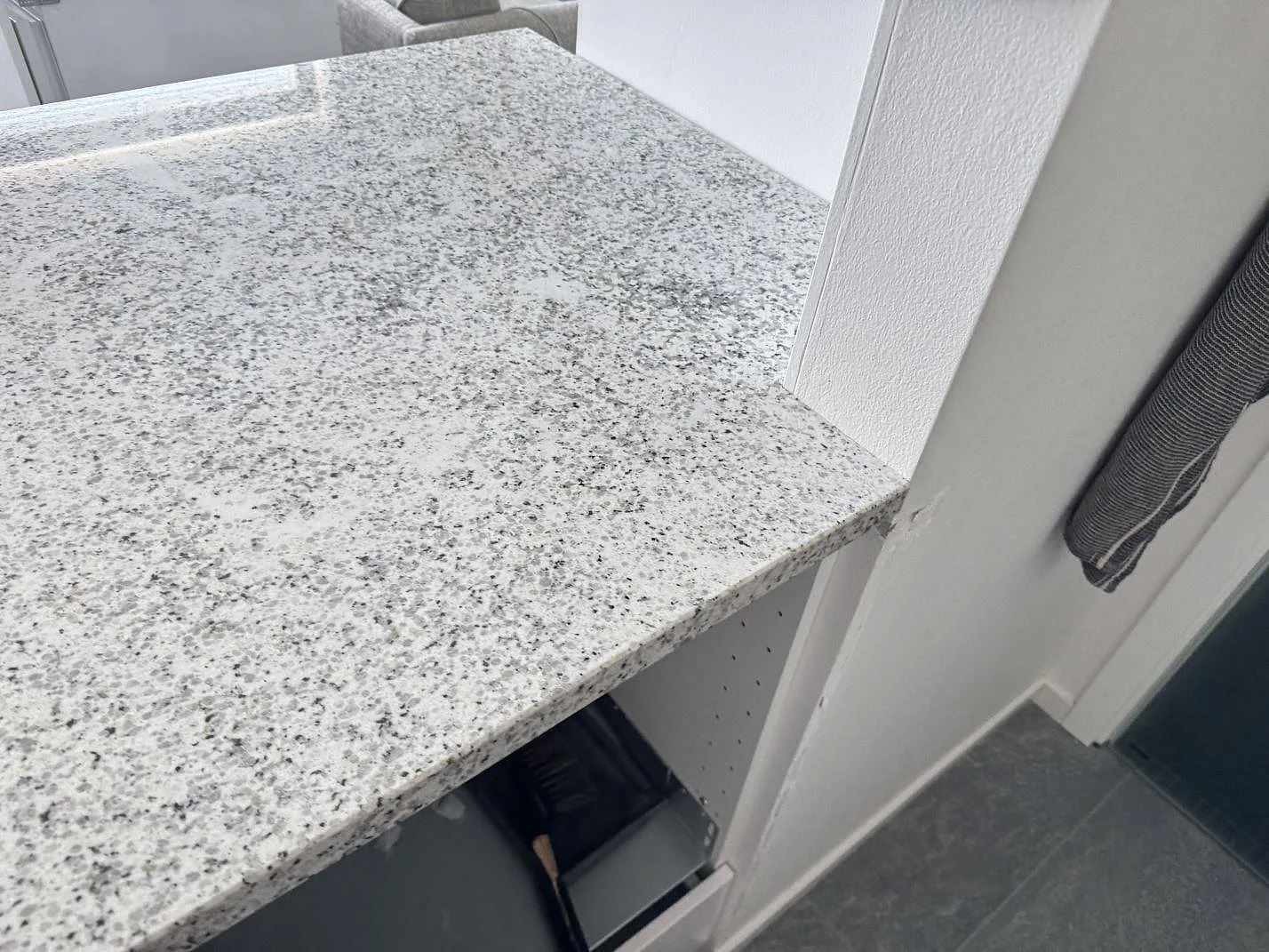 Køkkenbordplade i Cotton White, Lomma – billede 6