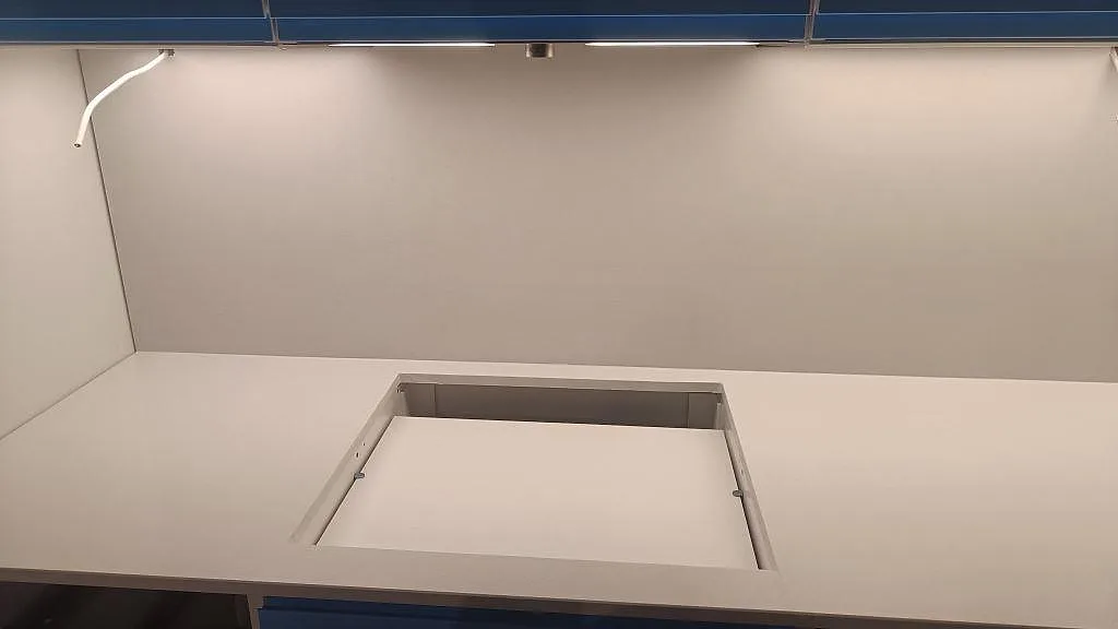 Køkkenbordplade i Crystal Diamond, Malmö – billede 5