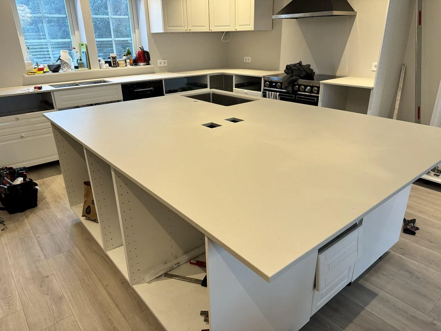 Køkkenbordplade i Dekton Aeris, Höllviken