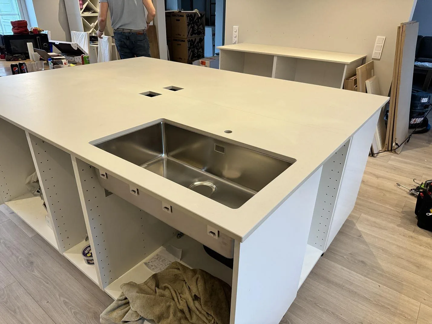 Køkkenbordplade i Dekton Aeris, Höllviken – billede 3