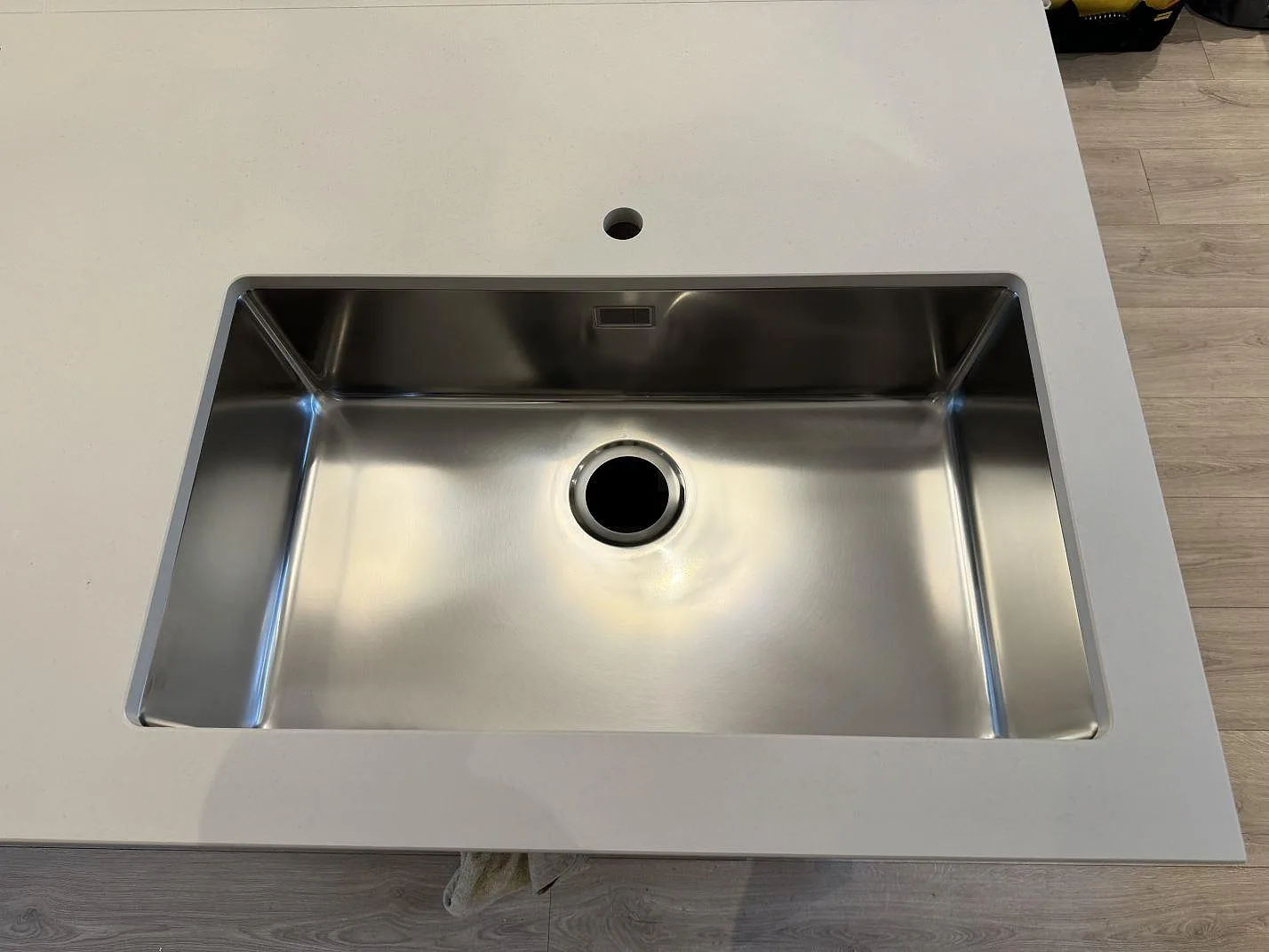 Køkkenbordplade i Dekton Aeris, Höllviken – billede 5