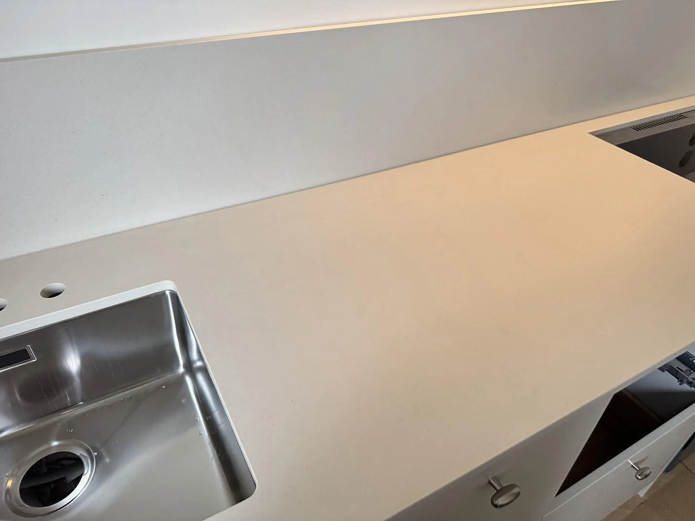 Køkkenbordplade i Dekton Aeris, Malmö – billede 3