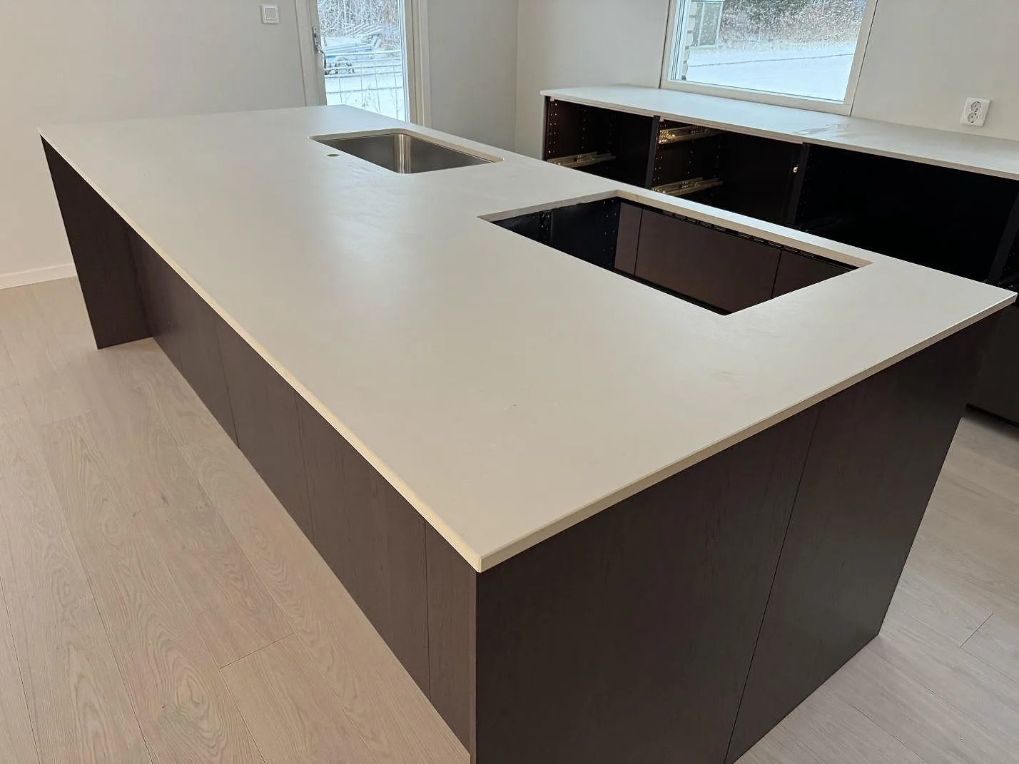 Køkkenbordplade i Dekton Aeris, Mariestad – billede 2