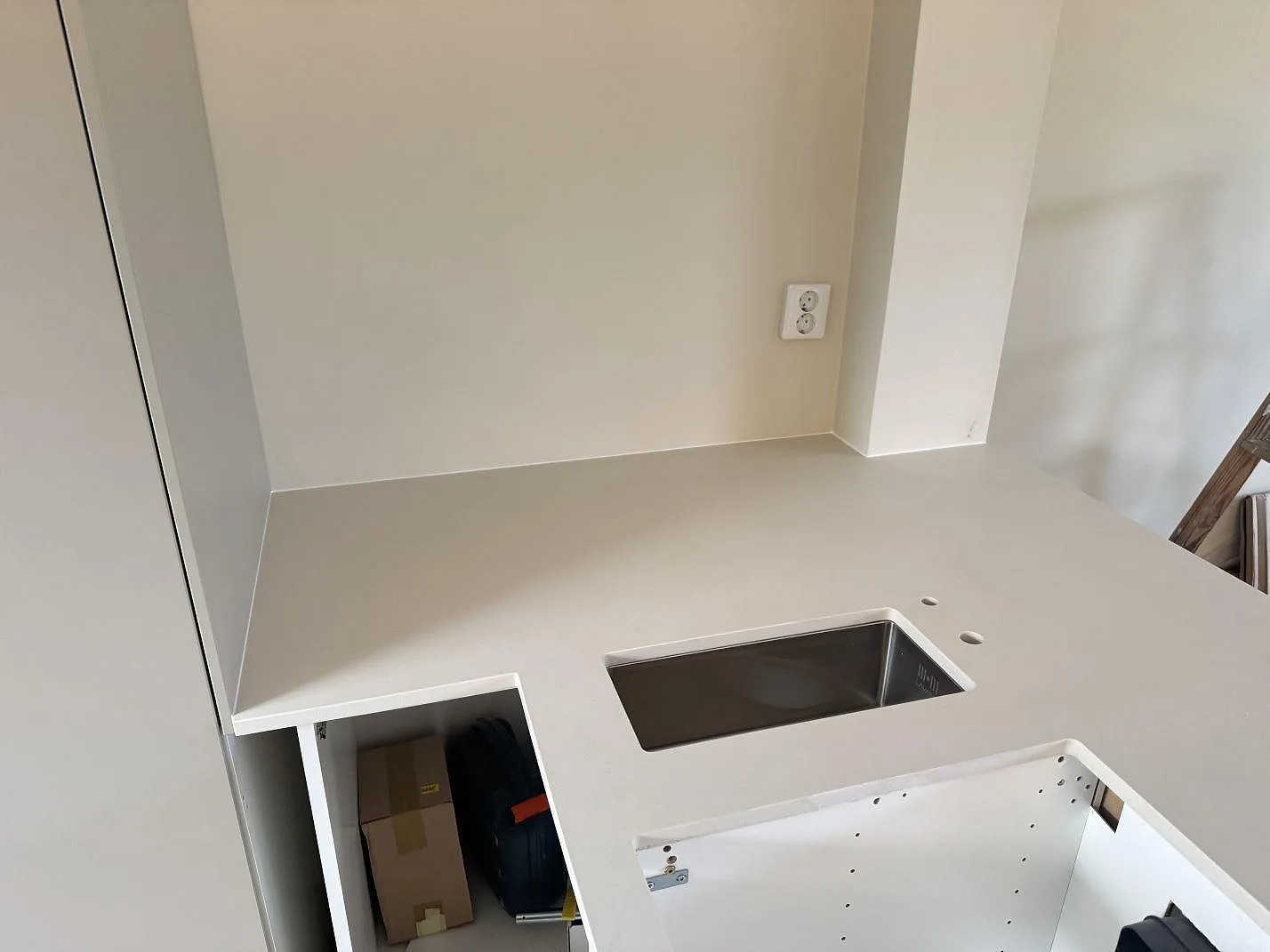 Køkkenbordplade i Dekton Aeris, Ystad – billede 4