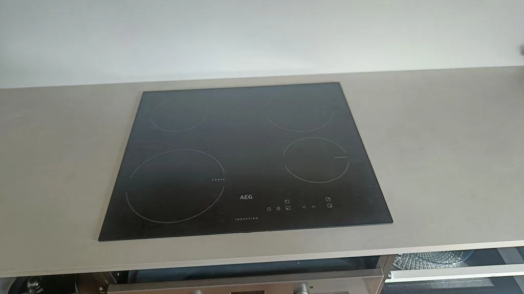 Køkkenbordplade i Dekton Albarium, Bunkeflostrand – billede 8