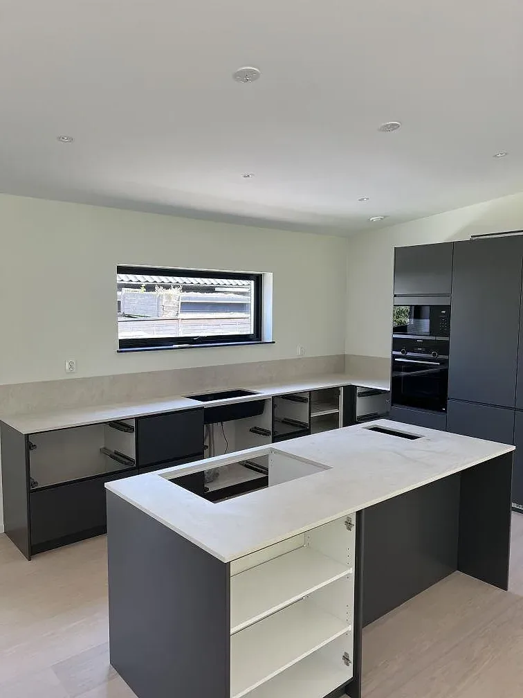 Gennemført projekt: Køkkenbordplade i Dekton Albarium, Höllviken.