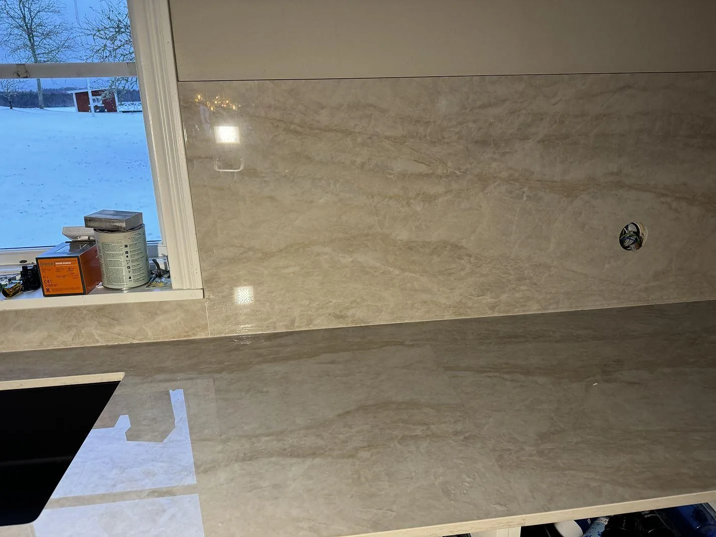 Køkkenbordplade i Dekton Arga, Åryd – billede 2