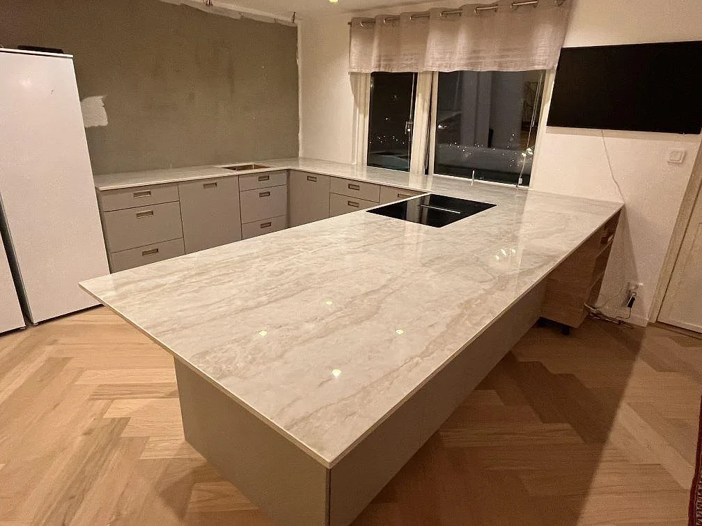 Køkkenbordplade i Dekton Arga, Älvsjö