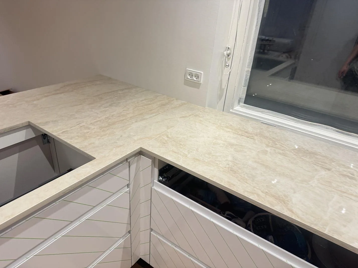 Køkkenbordplade i Dekton Arga, Albertslund – billede 3