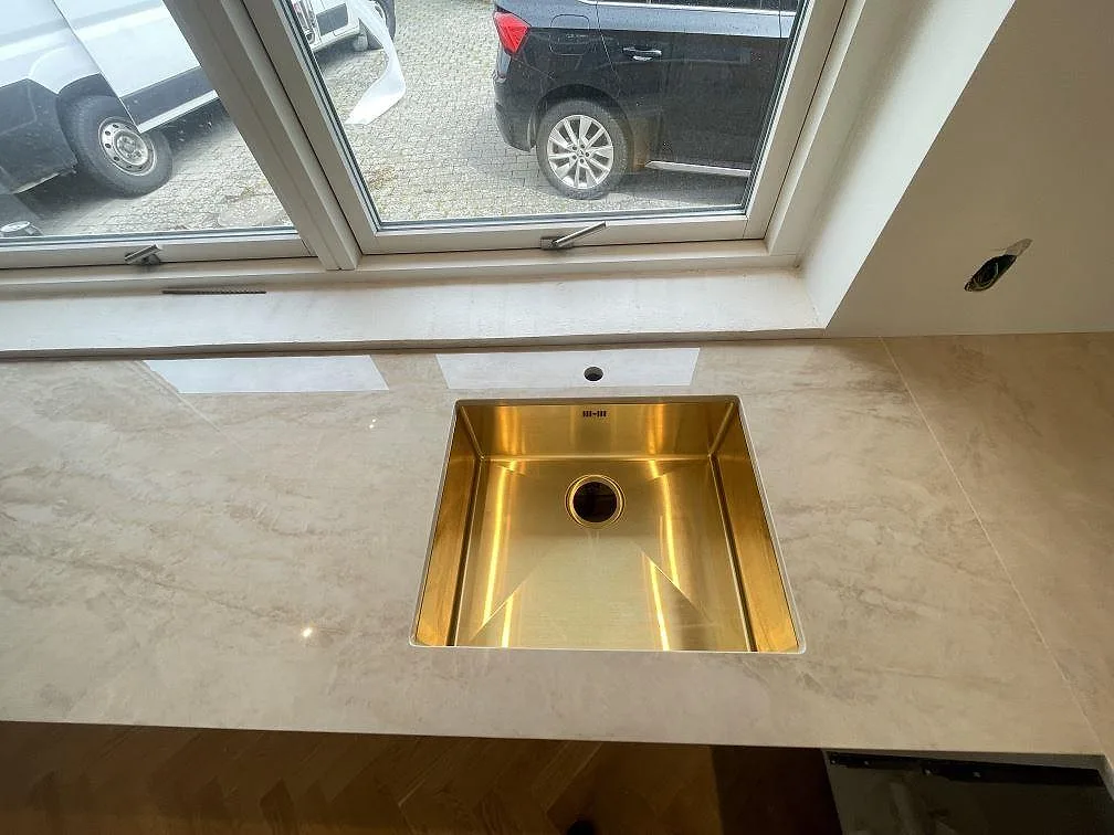 Køkkenbordplade i Dekton Arga, Bagsværd – billede 3
