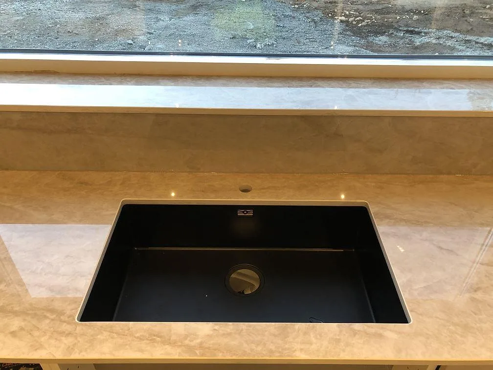 Køkkenbordplade i Dekton Arga, Borås – billede 3