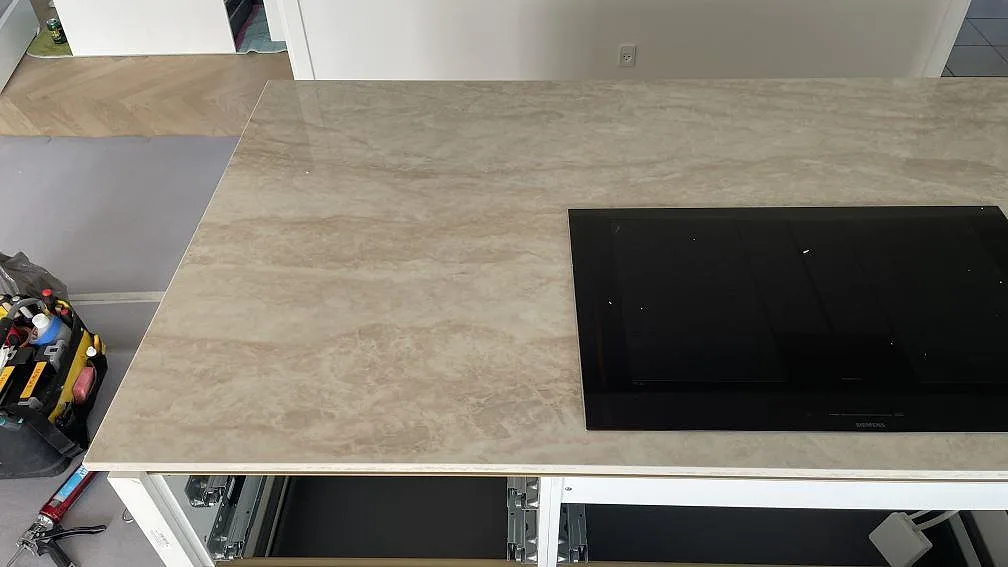 Køkkenbordplade i Dekton Arga, Brøndby Strand – billede 4