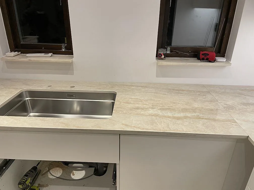 Køkkenbordplade i Dekton Arga, Bunkeflostrand – billede 4
