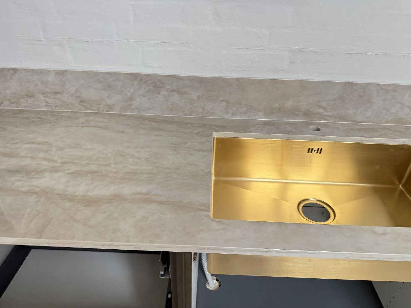 Køkkenbordplade i Dekton Arga, Fredensborg – billede 5
