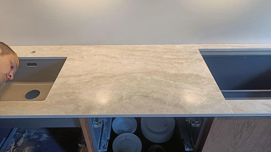 Køkkenbordplade i Dekton Arga, Frederiksberg – billede 3