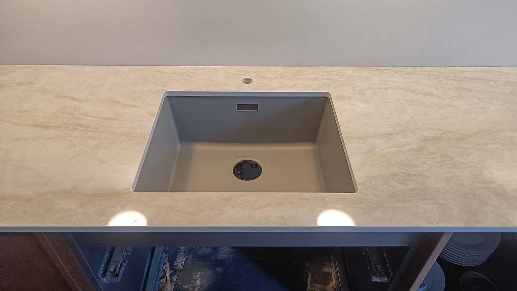 Køkkenbordplade i Dekton Arga, Frederiksberg – billede 7