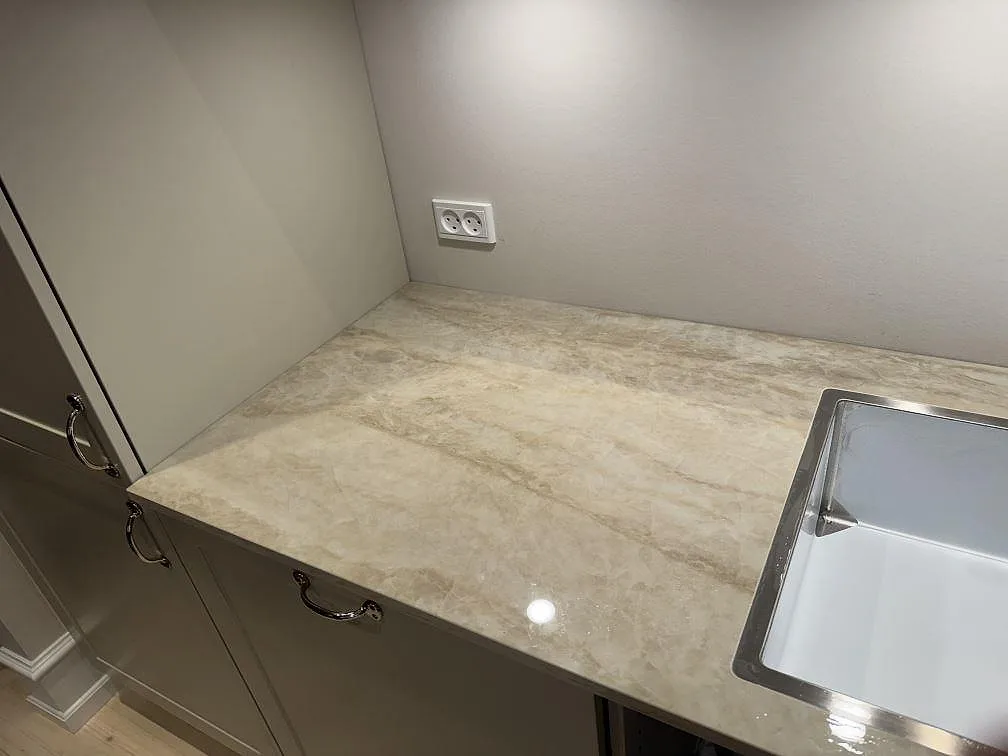 Køkkenbordplade i Dekton Arga, Frederiksberg – billede 2