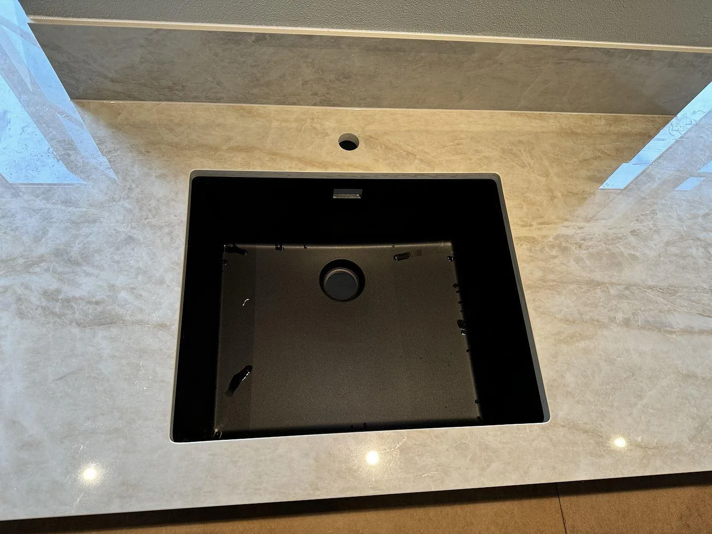 Køkkenbordplade i Dekton Arga, Gärsnäs – billede 4