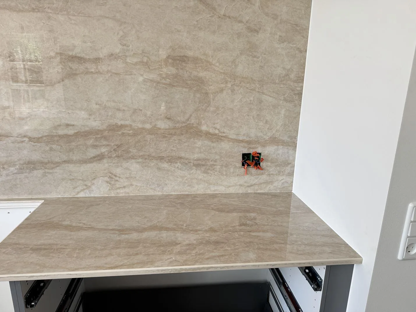 Køkkenbordplade i Dekton Arga, Gentofte – billede 2