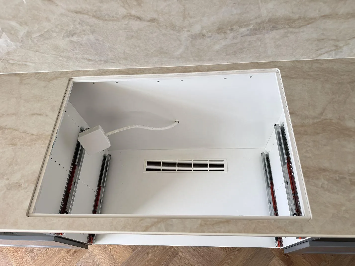 Køkkenbordplade i Dekton Arga, Gentofte – billede 5