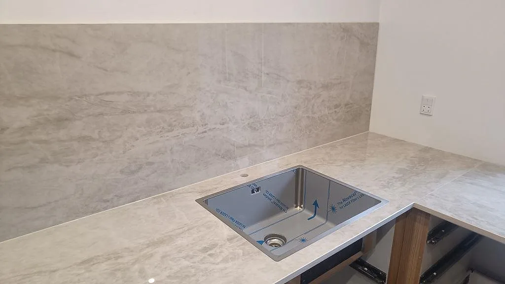 Køkkenbordplade i Dekton Arga, Glostrup – billede 2