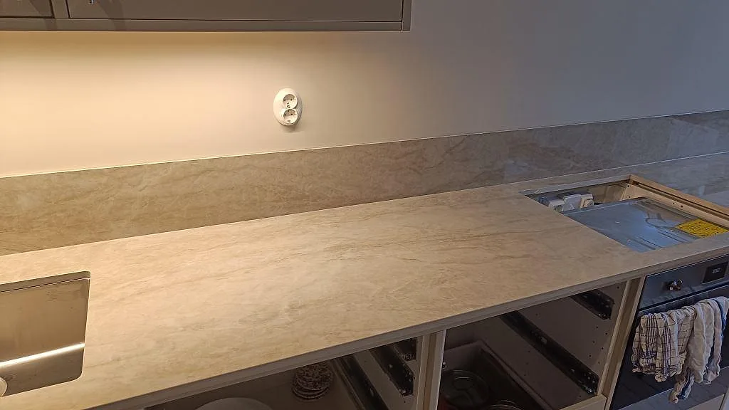 Køkkenbordplade i Dekton Arga, Göteborg – billede 2