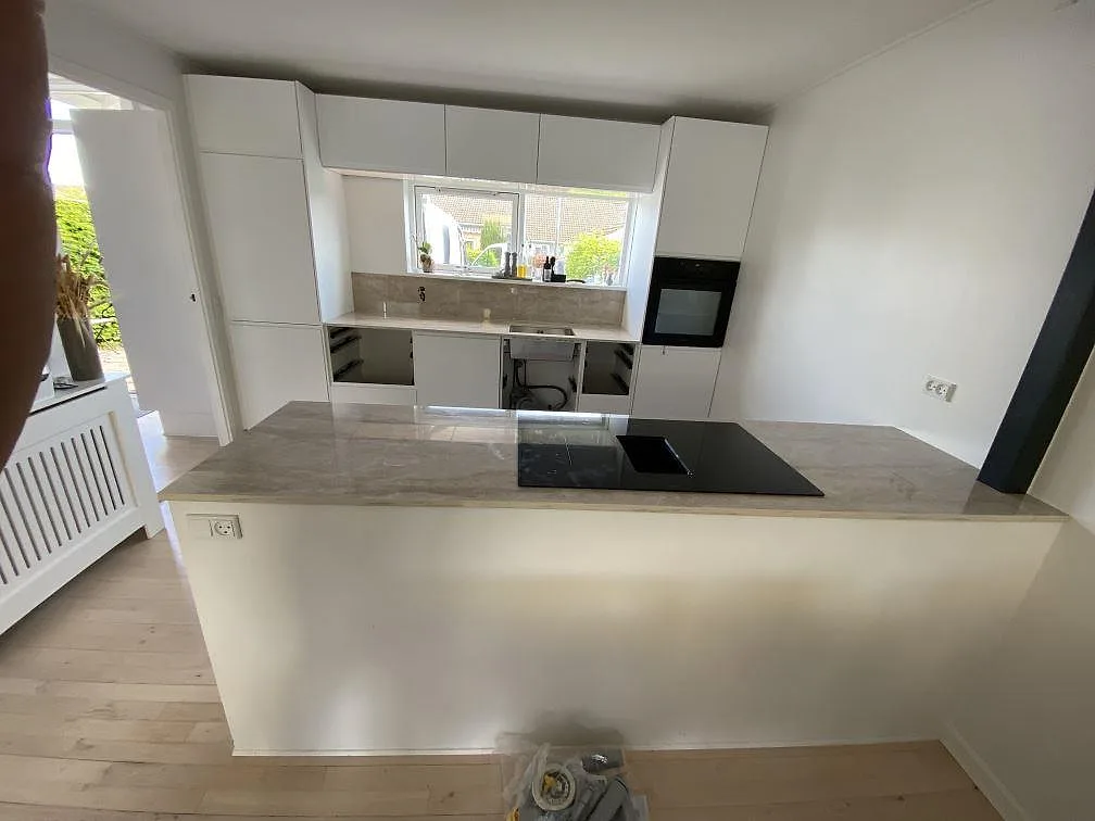 Køkkenbordplade i Dekton Arga, Hillerød