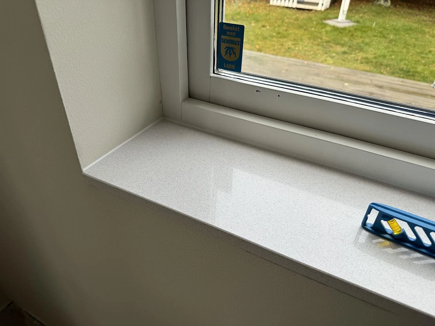 Vindueskarme i Dekton Arga, Höllviken – billede 6